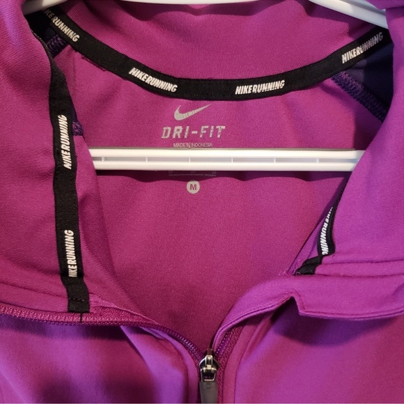 Women’s navy / violet DriFit Nike Jacket, M - Picture 3 of 10
